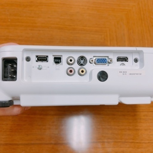 中古美品⭐︎ビジネスプロジェクターEPSON EB-S03