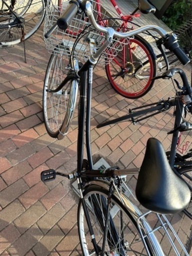 5月くらいに購入しましたが、引越しすることになりましたので、出品します。