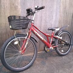 ２２インチの子供自転車です。外装６段ギア付き、前後タイヤ新品です。