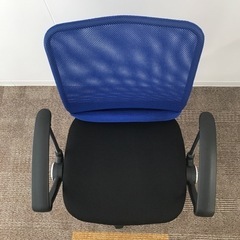 オフィスチェア デスクチェア　パソコンチェア　事務椅子　キャスター付き　（２）の画像