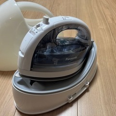コードレスパナソニック　スチームアイロン カルル NI-WL404-H [クリアグレー]の画像