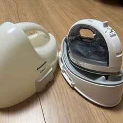 コードレスパナソニック　スチームアイロン カルル NI-WL404-H [クリアグレー]の画像