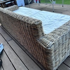 ラタンソファーの画像