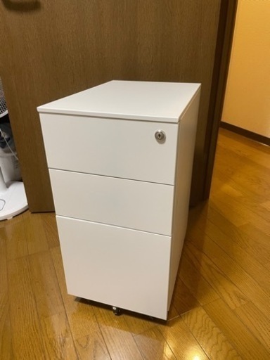 スリムキャビネット