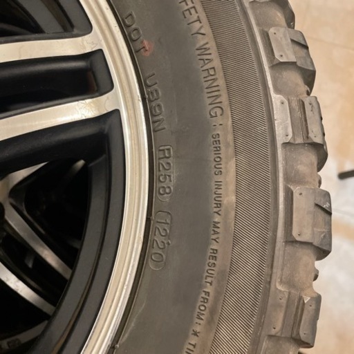 コンパクトカーなどに！15インチホイールマッドスタータイヤ付セット
