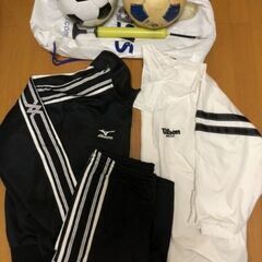 サッカーボール2個＋空気入れ＋ジャージ＋ウィンドブレーカー　※交渉中