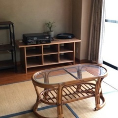 ガラステーブル