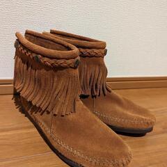 新品未使用 ミネトンカ  ブーツ