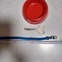 ペット用品　首輪　爪切り　餌入れ