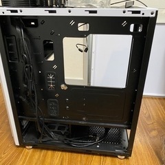 (受け渡し予定確定)（ジャンク)ミドルタワー型PCケース [ホワイトモデル]の画像