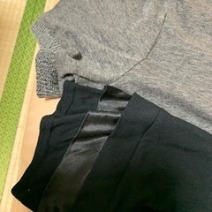 お話し中　ブラック、グレー半袖カットソー、2枚セットの画像