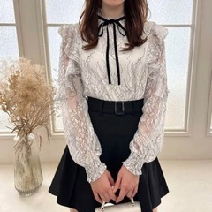 【未使用】GRL 完売 リボンタイ付き花柄レースフリルトップス