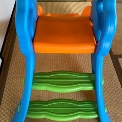 幼児用室内滑り台の画像