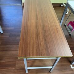折りたたみ式　長机　幅150cm　高さ70cm　奥行45cm　6台あります。まあまあ美品の画像