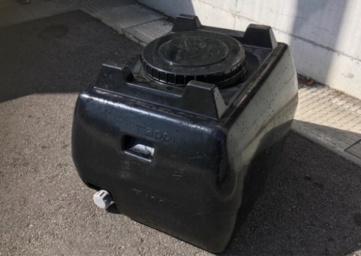 ローリータンク 200Ｌ 農業用タンク 雨水タンク 貯水タンク