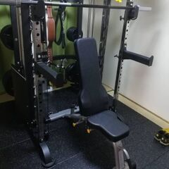 トレーニングルーム用ゴムチップマットの画像