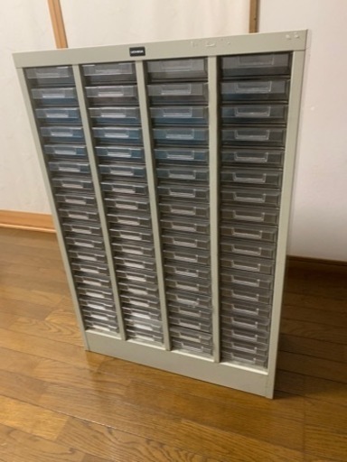 スチール製小物収納棚
