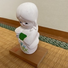 陶器製の置物（人形）の画像