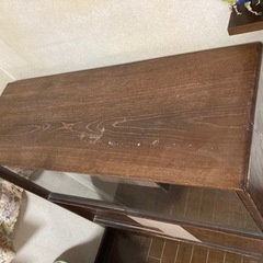 昭和レトロな収納棚 食器やオブジェ、下部には書類などもの画像