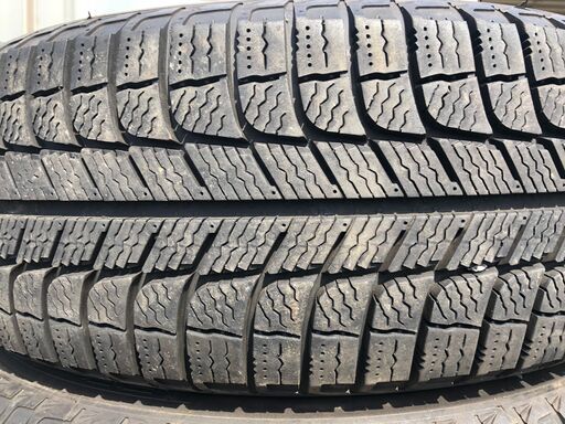 JMS０２９　?タイヤ安く譲ります?中古スタッドレスタイヤ?１９５/６５R１５?　（プリウス・エスクァイア・ウィッシュ・カローラ・ヴォ