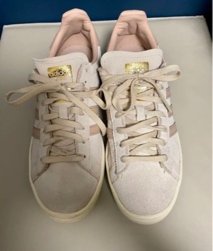アディダス  adidas レディース　スニーカー　24.０㎝　運動靴