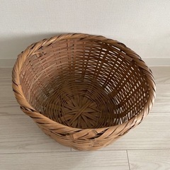 カゴ　バスケットの画像