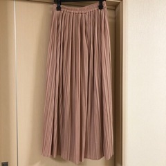 GU　プリーツ　パンツ