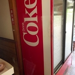 コカコーラの冷蔵庫の画像