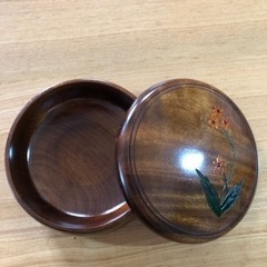 お話中です！【天然木】菓子鉢　の画像