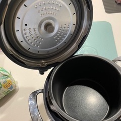 【値下げ】Re・De Pot 電気圧力鍋 2L ネイビーの画像