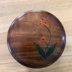 お話中です！【天然木】菓子鉢　の画像