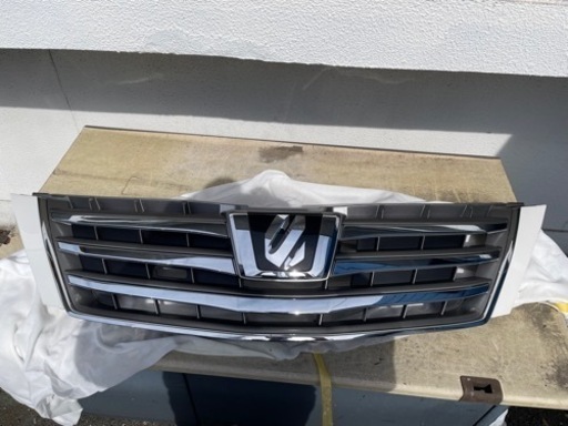 20アルファード後期型　純正グリル　0017