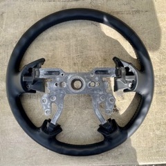 【美品】エリシオンプレステージ　純正革巻きステアリング　0013の画像