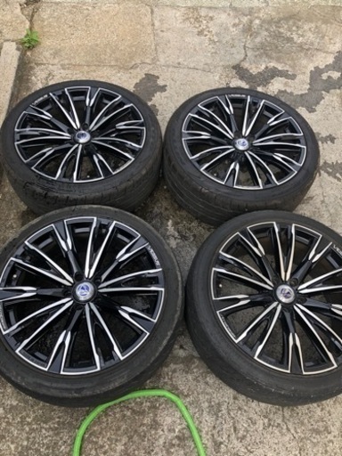 RAYS VERSUS Lucianna 20インチホイール