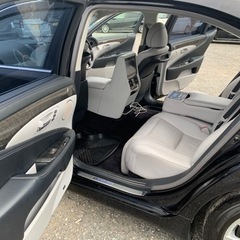 ブラックの方もOKな車屋　レクサス　LS600hL 最上級グレードUZ  平成23年式　車検8年8月　中期型　走行20万キロの画像