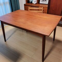 北欧ヴィンテージ　チーク材　ダイニングテーブル