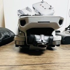 【早い者勝ち】【美品】DJI MINI 2 FLY MORE COMBO ドローンの画像