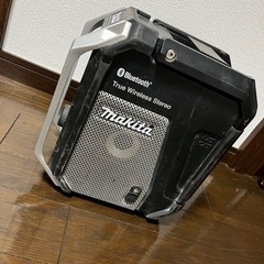 マキタ MR113モデルラジオと18vバッテリー