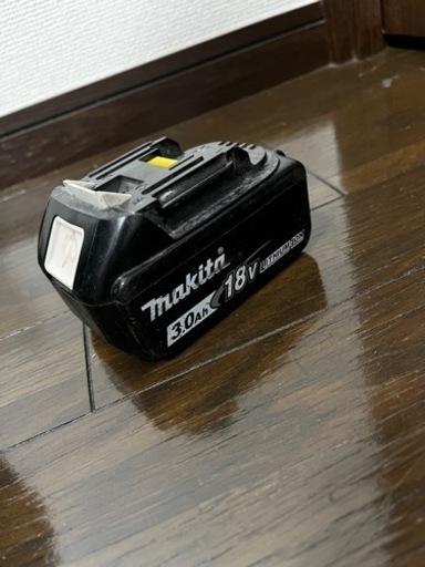 マキタ MR113モデルラジオと18vバッテリー