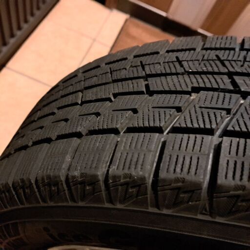 スタッドレスタイヤ4本　ヨコハマig60　205/60/r16　ホイール付き