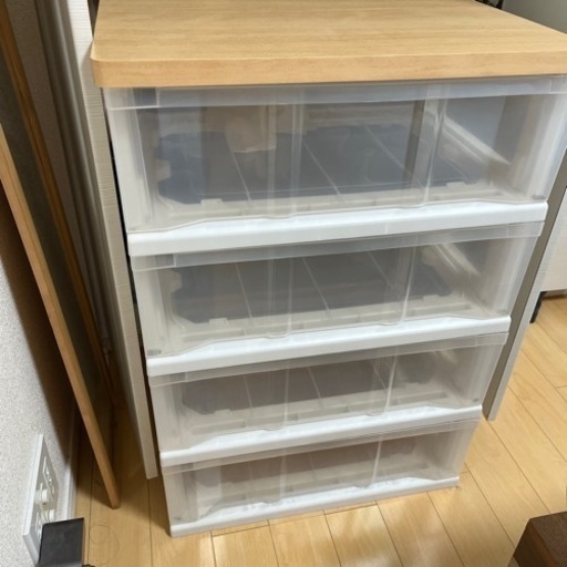 収納棚