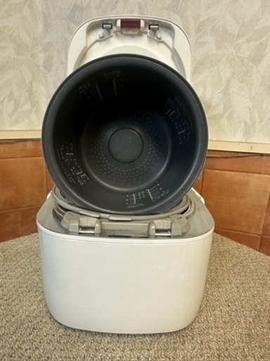 パナソニック 炊飯器 5.5合 SR-STS100-W 2020年