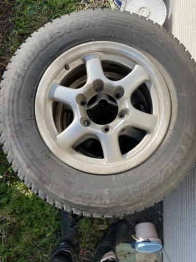 ハイエース　ホイール