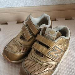 ニューバランス　スニーカー　子供用16センチ