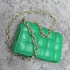 bottega veneta 似たチェーン ショルダーバッグの画像