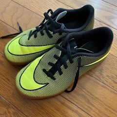 ナイキ　フットサルシューズ　21cm