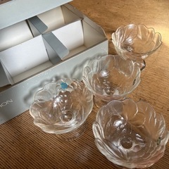 【新品】ガラス　器　フルーツ　4セット