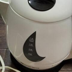 電気ポットの画像