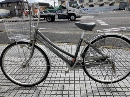 【26インチ自転車】LEDオートライト付　変速なし　リヤタイヤ、チューブ、鍵新品❗️スペアキーあり　強化リヤキャリア使用　若林自転車　膳所店　SALE中❗️ 26インチ自転車】LEDオートライト付 変速なし リヤタイヤ、チューブ