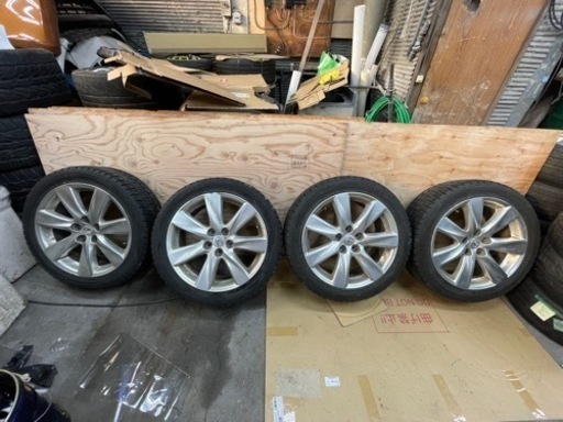 レクサスLS 純正ホイール、タイヤ　245/45R19